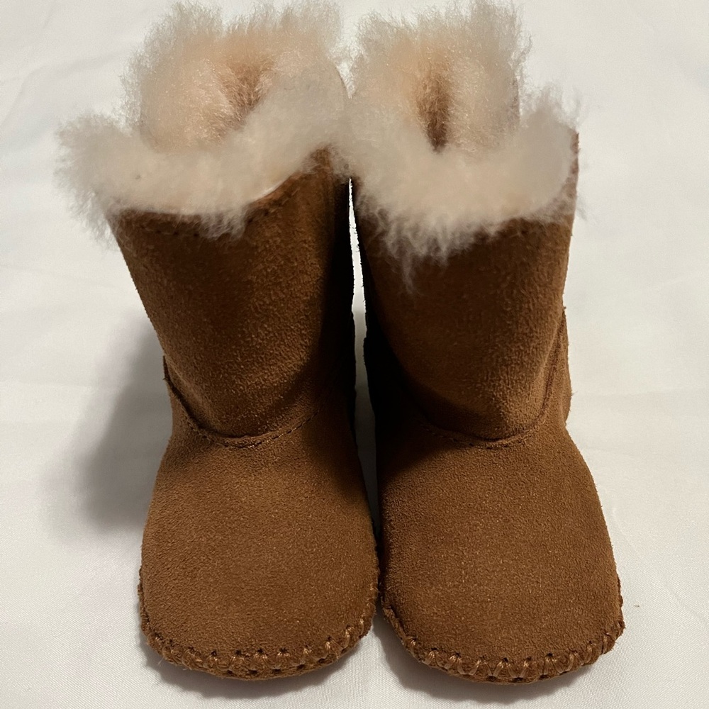NWOT Baby Ugg Boots Sz 2/3